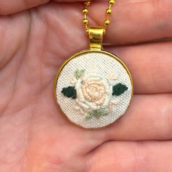 Light Pink Rose in Goldtone Bezel Embroidery Necklace - Picture 3 of 4